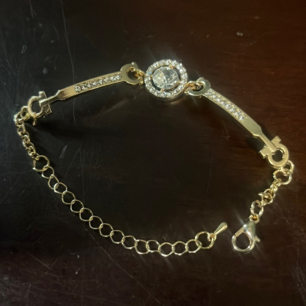 Women’s bracelet